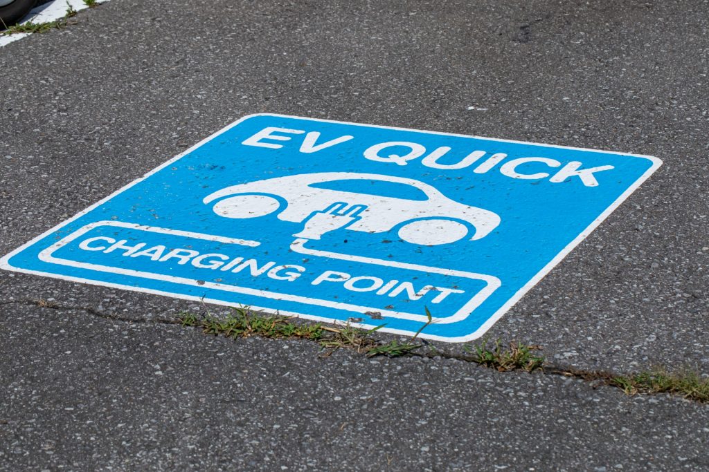 電気自動車 充電