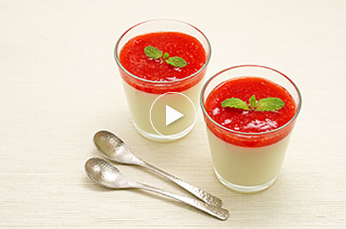 パンナコッタ・いちごソース