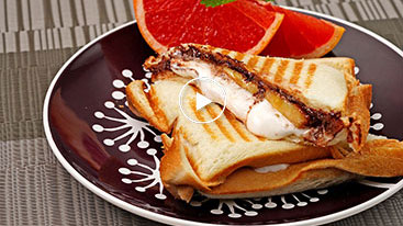 チョコバナナマシュマロのホットサンド